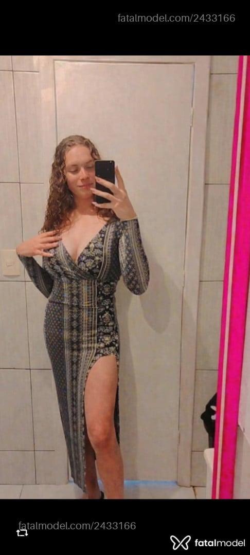 Acompanhante mulher trans loira (o) de olhos castanhos em Araucária - Júlia Boqueteir
