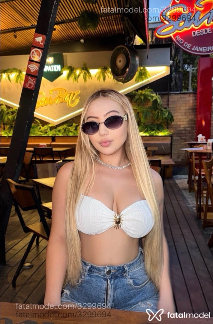 Acompanhante mulher loira (o) de olhos castanhos em Rio de Janeiro - Jade Oshiro