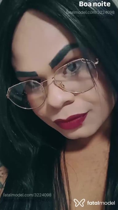 Acompanhante mulher trans loira (o) de olhos mel em Matão - Tiffany Valentina