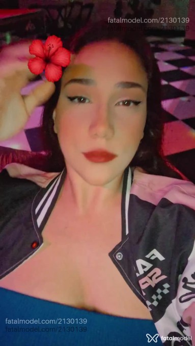 Acompanhante mulher ruiva (o) de olhos castanhos - Ellenzinha Acompanhante mulher ruiva (o) de olhos castanhos - Ellenzinha