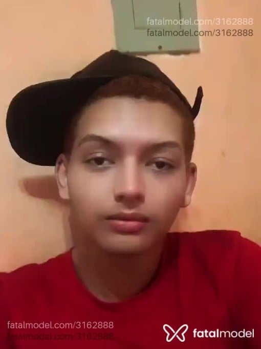 Acompanhante homem com cabelo castanho de olhos castanhos em Duque de Caxias - Kauan