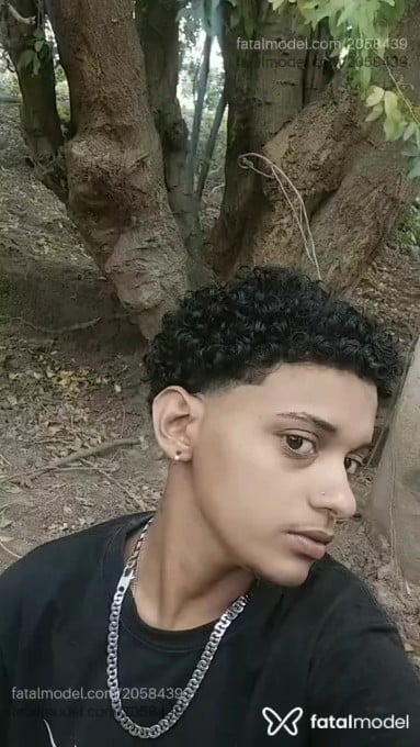 Acompanhante homem trans morena (o) de olhos castanhos em João Pessoa - Ravi