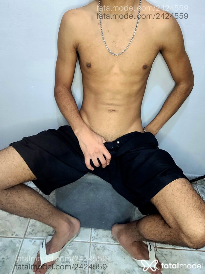 Acompanhante homem morena (o) de olhos pretos em São Paulo Acompanhante homem morena (o) de olhos pretos em São Paulo - Moreninho Baiano