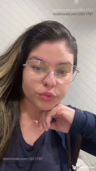 Acompanhante mulher com cabelo castanho de olhos mel em Pouso Alegre - Yngrid Santos