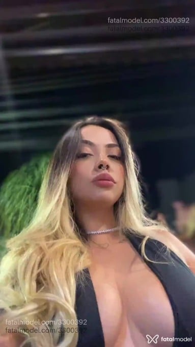 Acompanhante mulher loira (o) de olhos pretos em Brasília - Samara