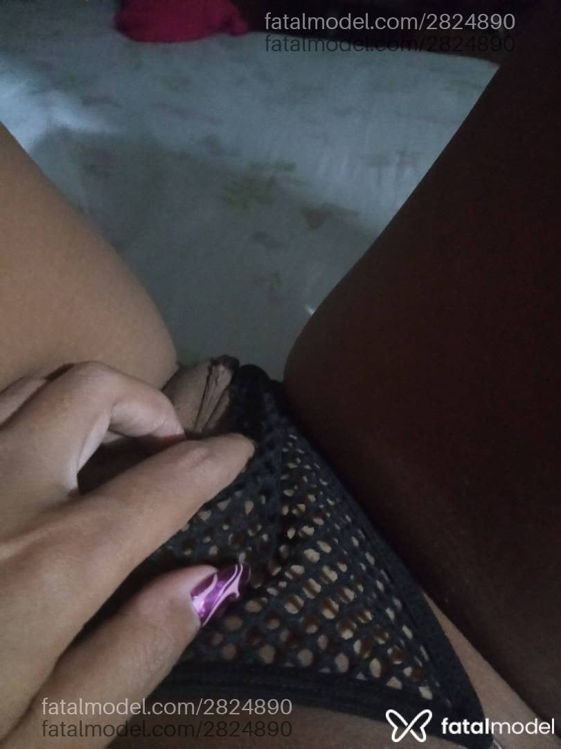 Acompanhante mulher morena (o) de olhos castanhos em Divinópolis - Larissa