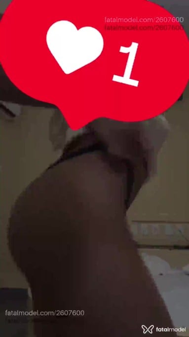 Acompanhante mulher trans com cabelo castanho de olhos castanhos em Irecê Acompanhante mulher trans com cabelo castanho de olhos castanhos em Irecê - Vic