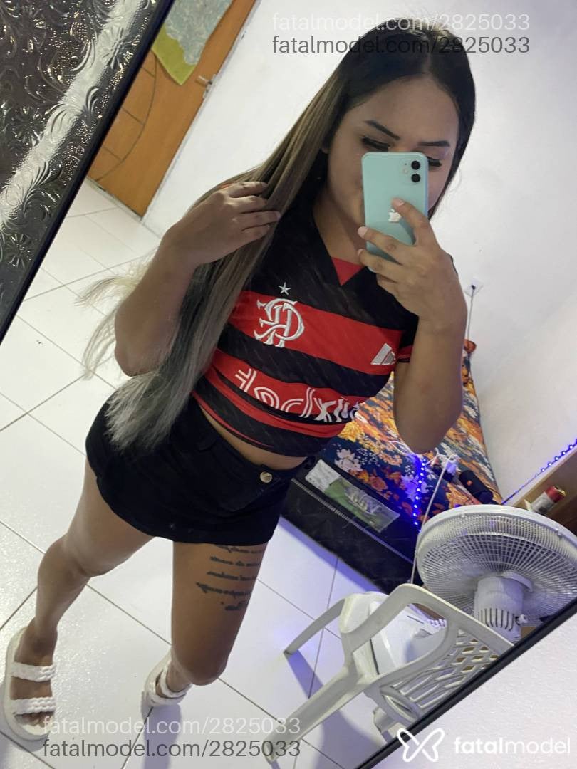 Acompanhante mulher trans morena (o) de olhos castanhos - Agatha Paiva