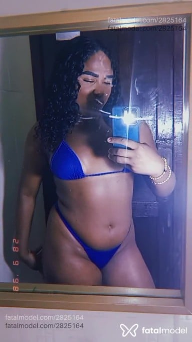 Acompanhante mulher morena (o) de olhos pretos em Saquarema - Thainá