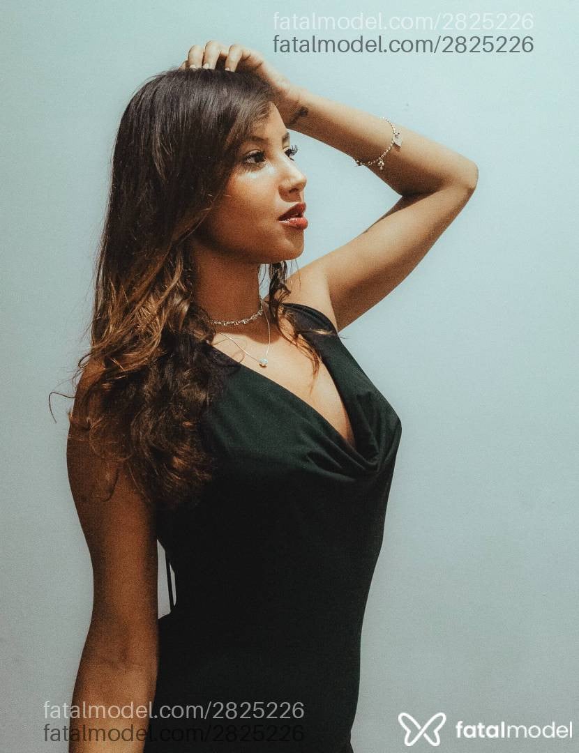 Acompanhante mulher morena (o) de olhos castanhos - Bárbara Paraty