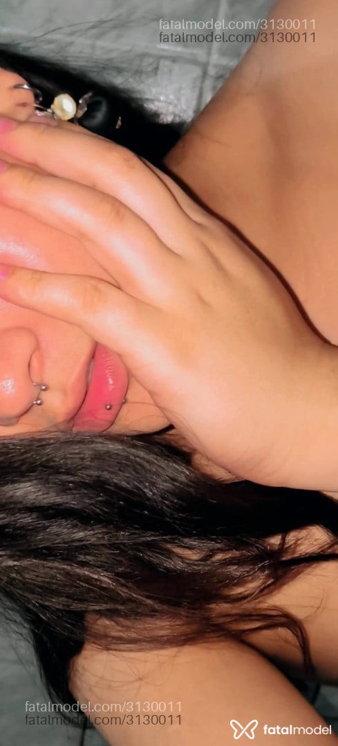 Acompanhante mulher trans com cabelo castanho de olhos castanhos - Bianca