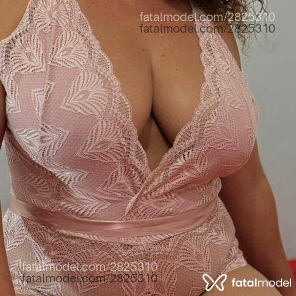 Acompanhante mulher morena (o) de olhos castanhos - Laís Magalhães