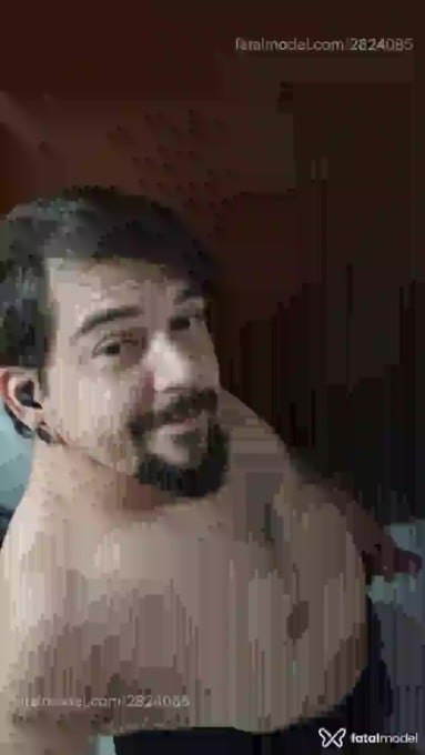 Acompanhante homem com cabelo castanho de olhos castanhos - Luizitto Acompanhante homem com cabelo castanho de olhos castanhos - Luizitto