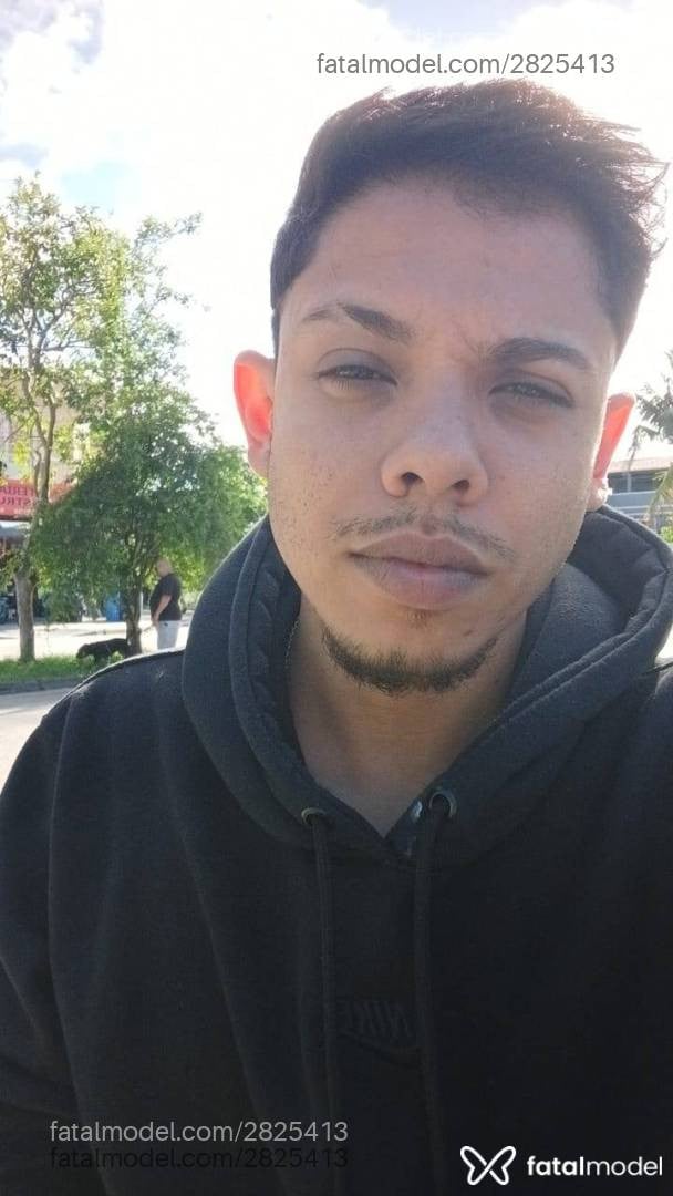 Acompanhante homem morena (o) de olhos castanhos em Guarujá Acompanhante homem morena (o) de olhos castanhos em Guarujá - Kenny