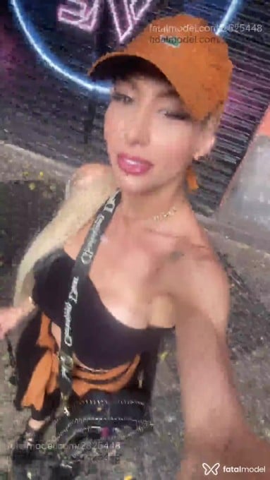 Acompanhante mulher loira (o) de olhos verdes em Goiânia - Nataly Magnelly