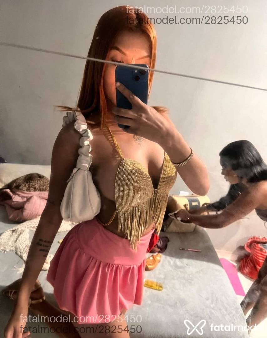 Acompanhante mulher ruiva (o) de olhos castanhos - Ariel Barbosa