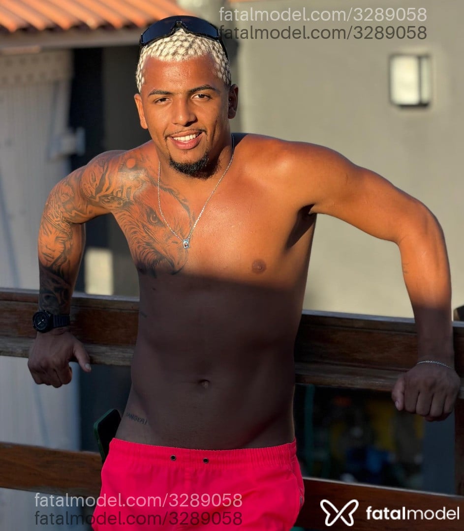 Acompanhante homem loira (o) de olhos pretos em Rio de Janeiro - Brendon