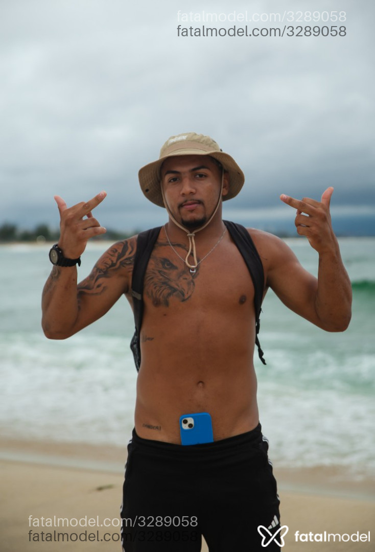 Acompanhante homem loira (o) de olhos pretos em Rio de Janeiro - Brendon