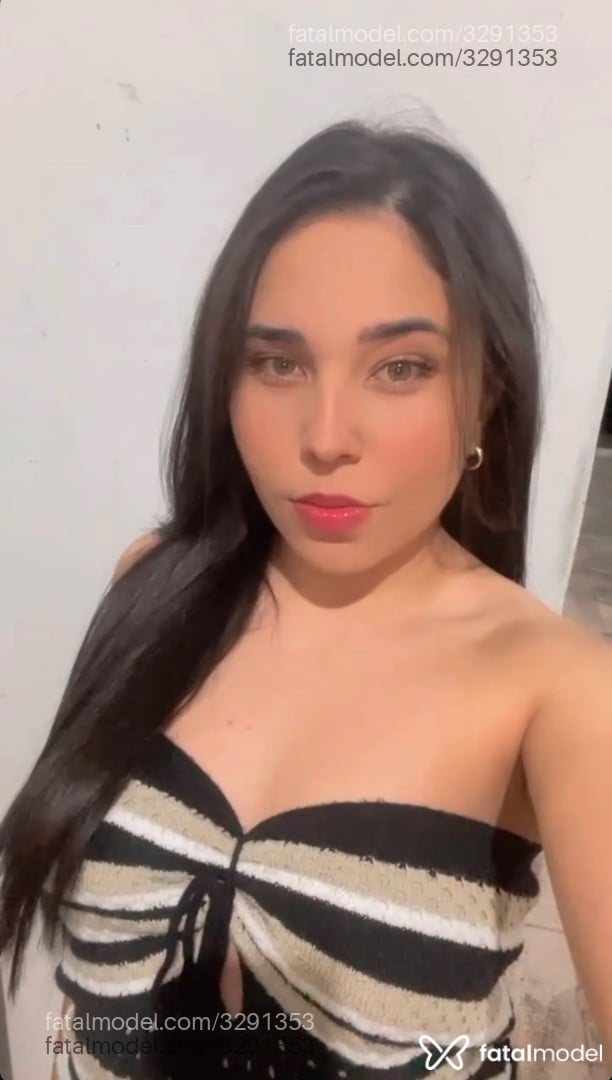 Acompanhante mulher morena (o) de olhos verdes - Aninha