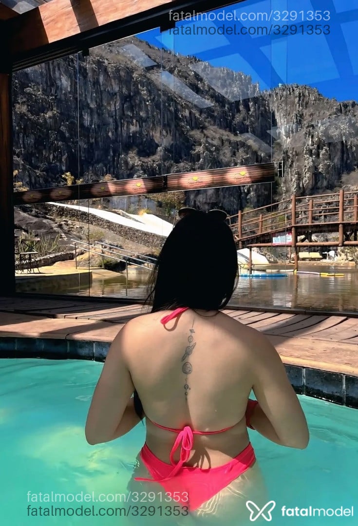 Acompanhante mulher morena (o) de olhos verdes - Aninha