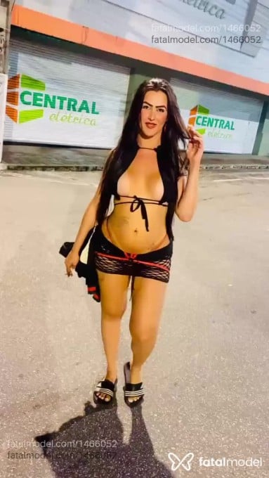 Acompanhante mulher trans com cabelo castanho de olhos mel - Dafne Dantas Acompanhante mulher trans com cabelo castanho de olhos mel - Dafne Dantas
