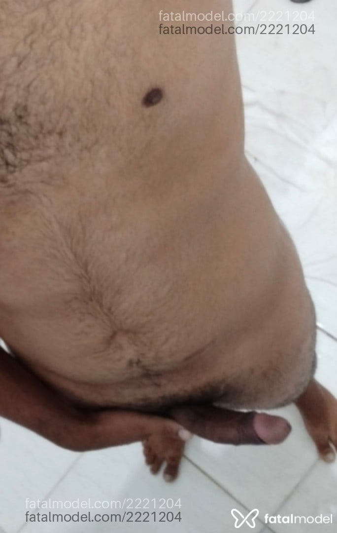 Acompanhante homem morena (o) de olhos castanhos em Iconha - Felipe