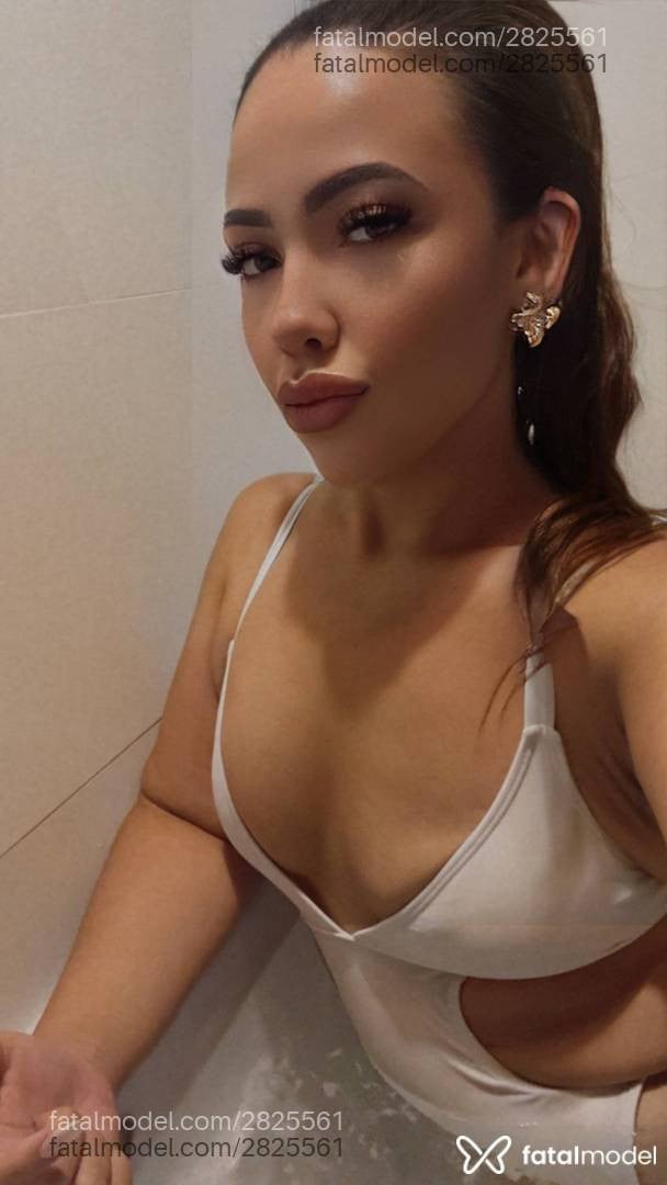 Acompanhante mulher morena (o) de olhos castanhos - Luiza Lunne
