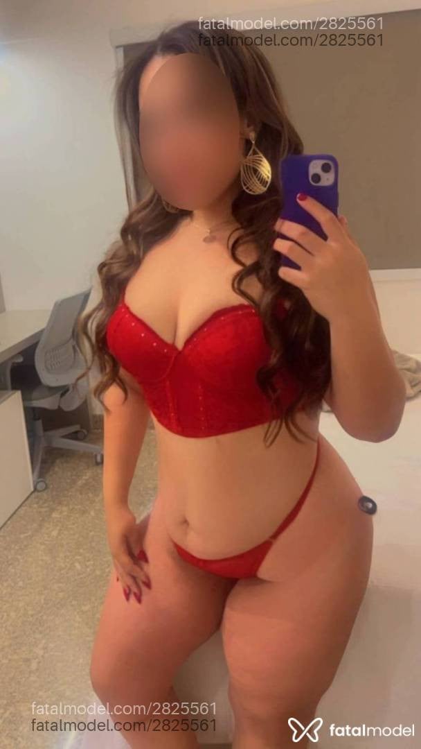 Acompanhante mulher morena (o) de olhos castanhos - Luiza Lunne