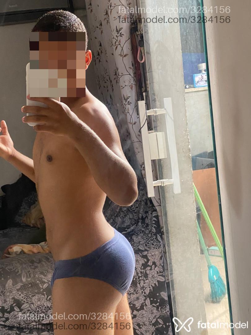 Acompanhante homem com cabelo castanho de olhos castanhos em Rio de Janeiro - Luca Menezes