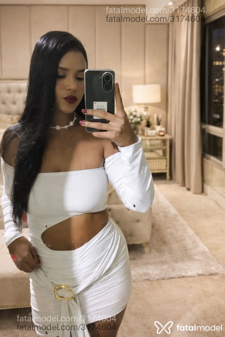 Acompanhante mulher morena (o) de olhos castanhos em Brasília - Luluzinha