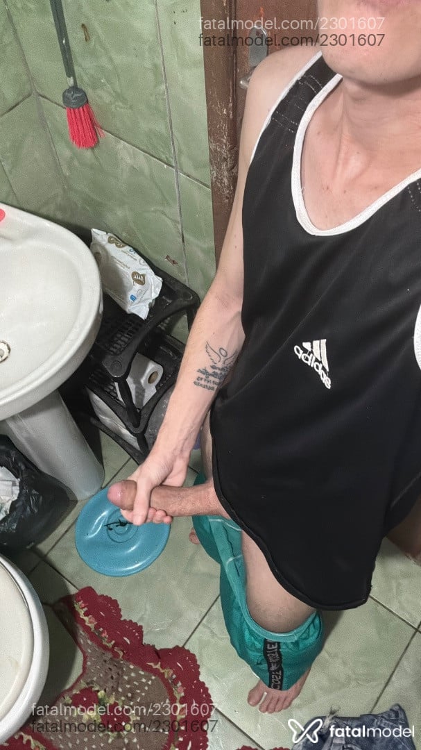 Acompanhante homem com cabelo castanho de olhos castanhos em Imbituva Acompanhante homem com cabelo castanho de olhos castanhos em Imbituva - Pilicano