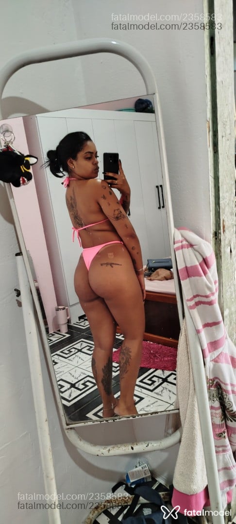 Acompanhante mulher morena (o) de olhos castanhos em Porto Seguro - Miauu
