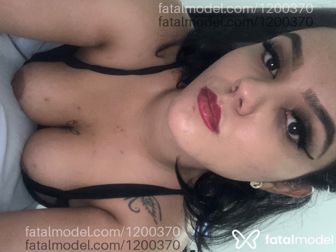 Acompanhante mulher morena (o) de olhos verdes em Vitória da Conquista - Angel