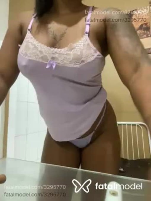 Acompanhante mulher morena (o) de olhos castanhos em Maricá - Aninha