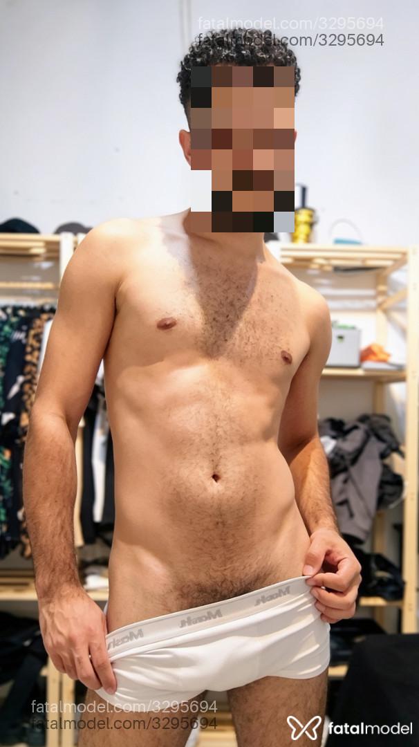 Acompanhante homem com cabelo castanho de olhos castanhos em São Paulo Acompanhante homem com cabelo castanho de olhos castanhos em São Paulo - Nathan