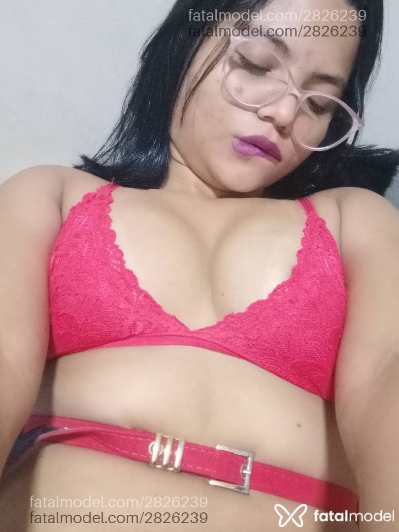 Acompanhante mulher morena (o) de olhos mel em Virtual - Vivi Khalifa
