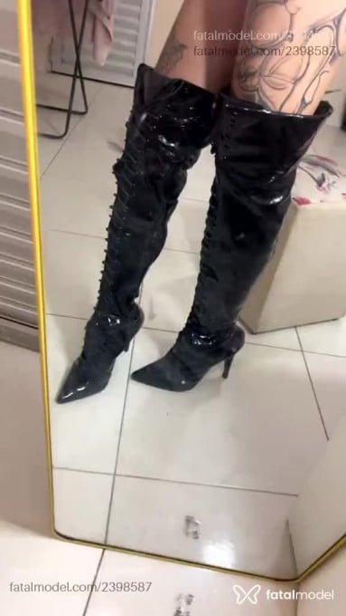 Acompanhante mulher trans morena (o) de olhos castanhos em Ribeirão Preto - Nicole Fox