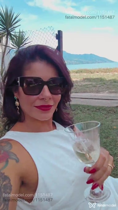 Acompanhante mulher morena (o) de olhos castanhos em São Sebastião - Maya Moon