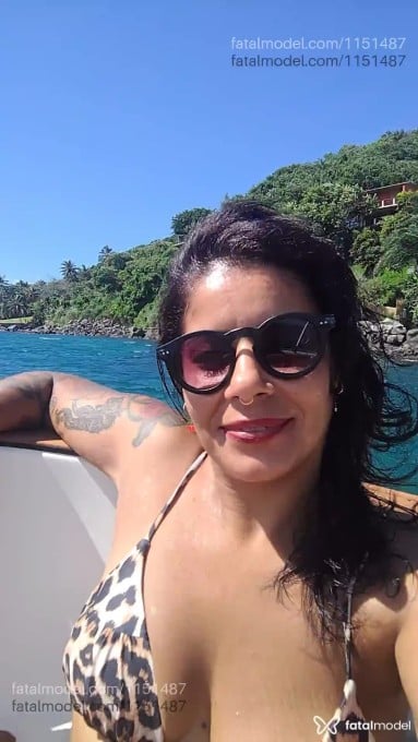 Acompanhante mulher morena (o) de olhos castanhos em São Sebastião - Maya Moon