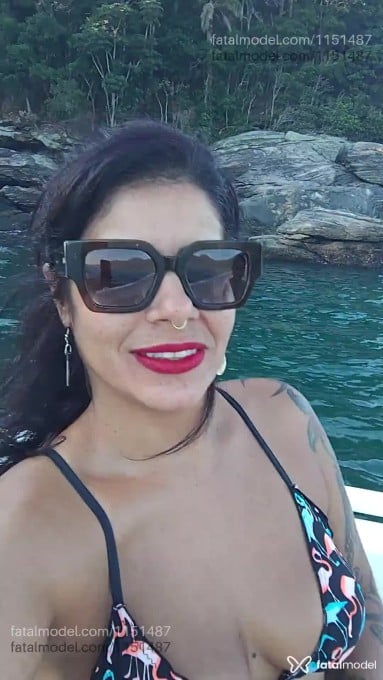 Acompanhante mulher morena (o) de olhos castanhos em São Sebastião - Maya Moon