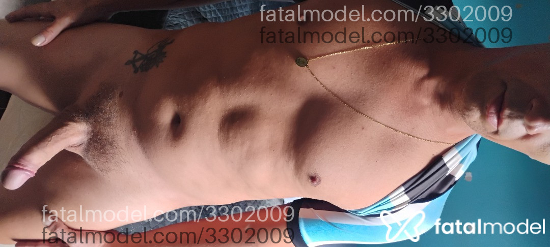 Acompanhante homem com cabelo castanho de olhos mel em Tramandaí Acompanhante homem com cabelo castanho de olhos mel em Tramandaí - Flávio Castro