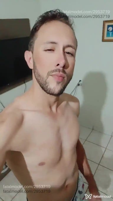 Acompanhante homem loira (o) de olhos castanhos em Brasília Acompanhante homem loira (o) de olhos castanhos em Brasília - Patrondotado