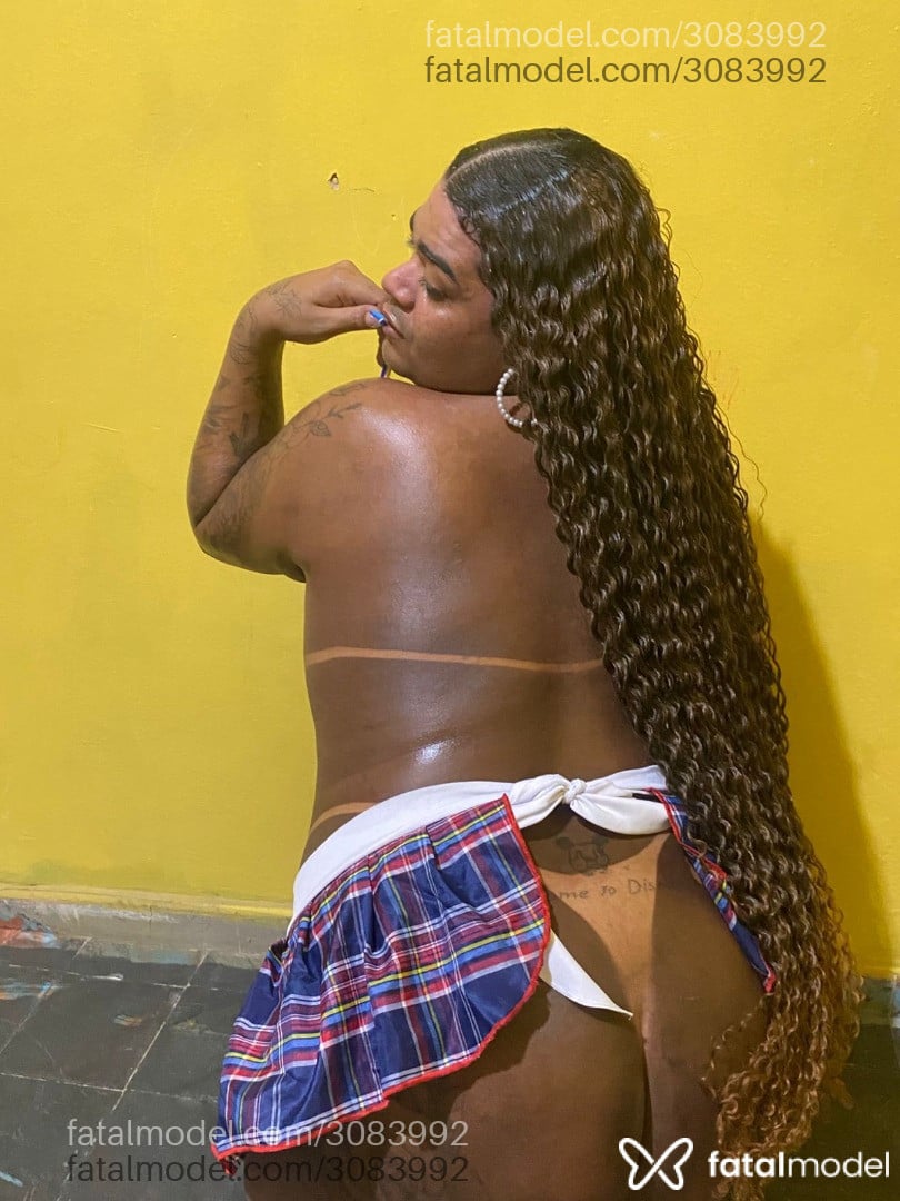 Acompanhante mulher trans morena (o) de olhos pretos em Duque de Caxias - Mellyna Hots