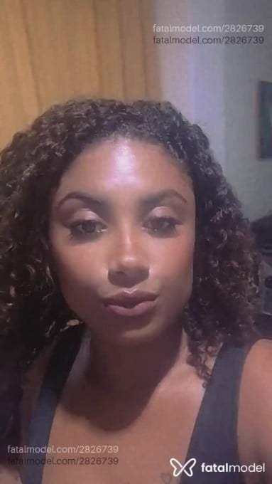 Acompanhante mulher com cabelo castanho de olhos mel em Campos dos Goytacazes - Mel