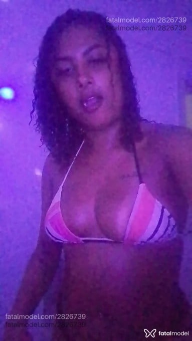 Acompanhante mulher com cabelo castanho de olhos mel em Campos dos Goytacazes - Mel
