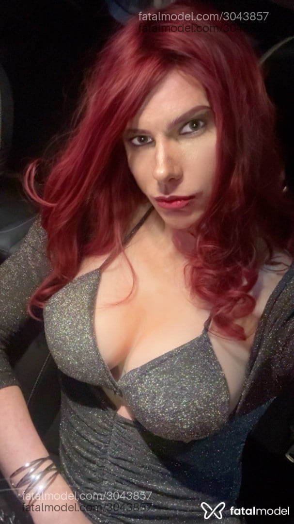 Acompanhante mulher trans ruiva (o) de olhos azuis em Porto Alegre - Kiara Crossdresser