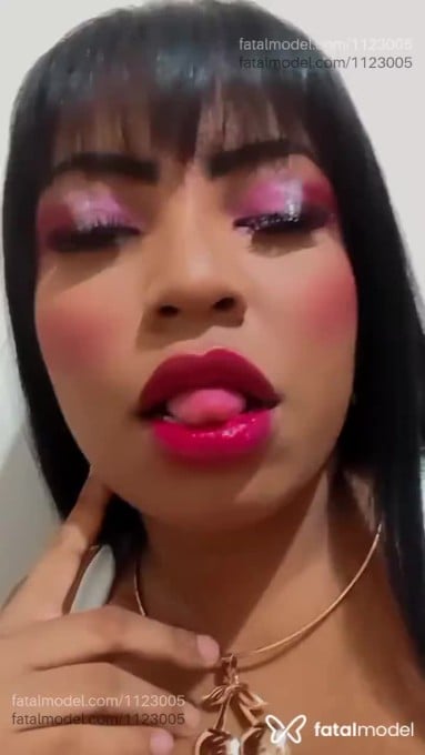 Acompanhante mulher morena (o) de olhos castanhos em São José - Karol