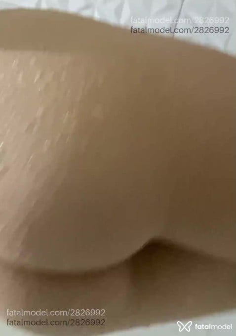 Acompanhante mulher com cabelo castanho de olhos verdes - Sophia