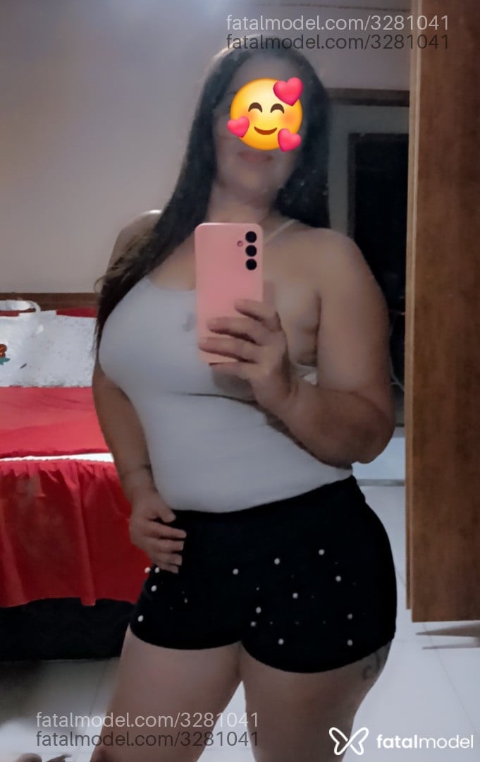 Acompanhante mulher com cabelo castanho de olhos mel em Ipatinga Acompanhante mulher com cabelo castanho de olhos mel em Ipatinga - Aline Montenegro