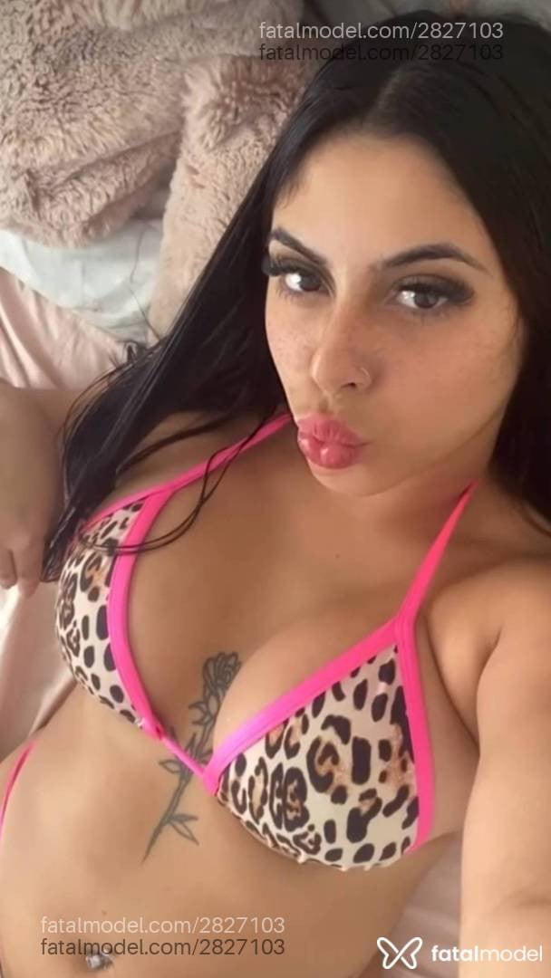 Acompanhante mulher morena (o) de olhos castanhos - Camila Isadora
